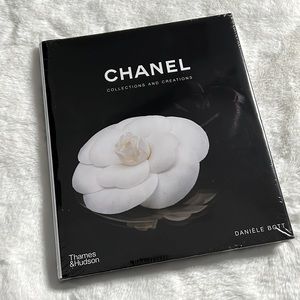 🆕 CHANEL Coffee Table Book